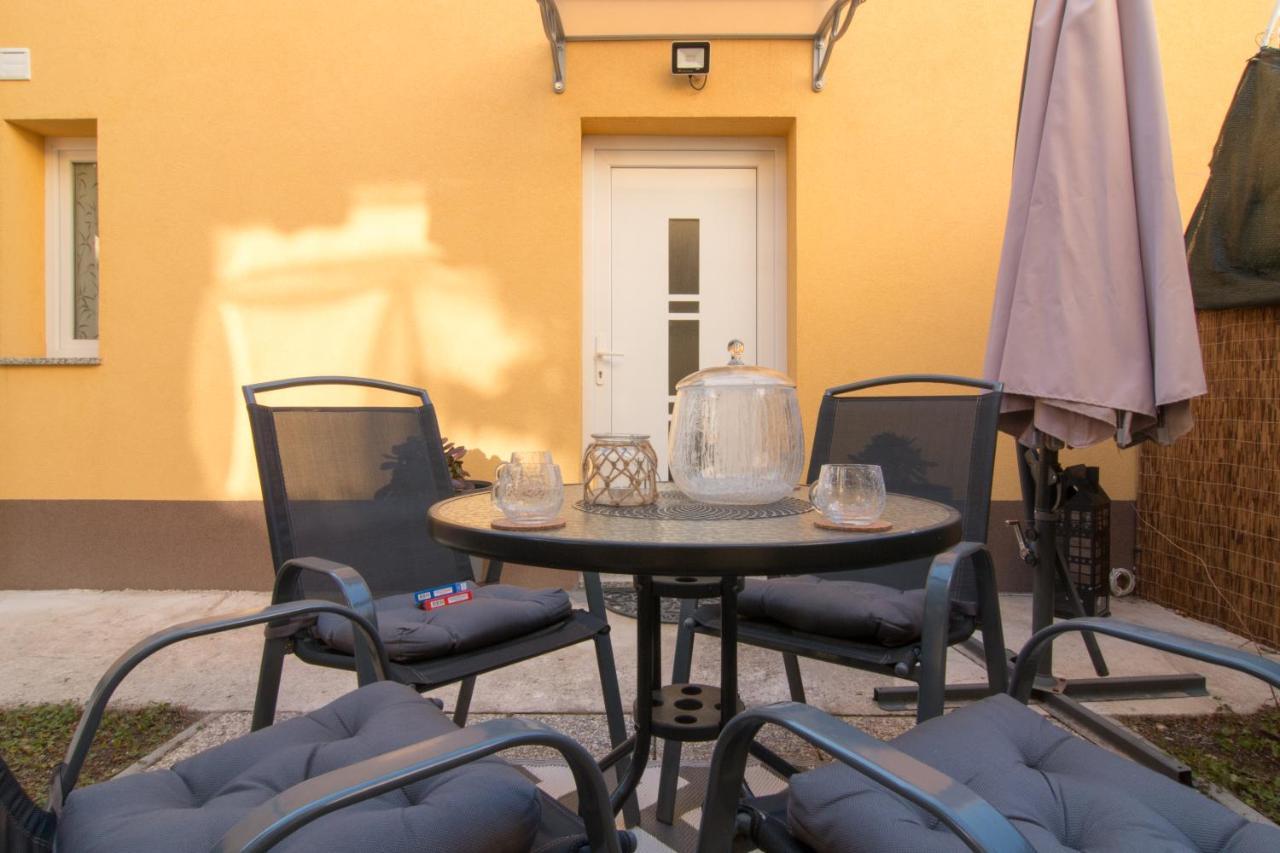 Moet with garden Appartement Pula Buitenkant foto